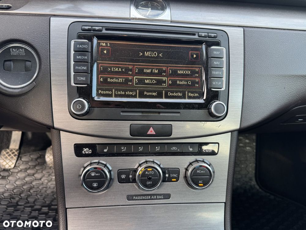 Volkswagen Passat 2.0 TDI Comfortline - 21