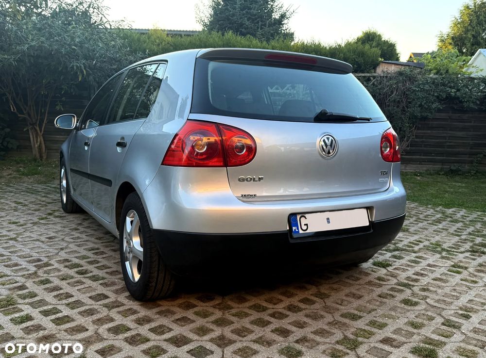 Volkswagen Golf V 1.9 TDI Trendline - 23