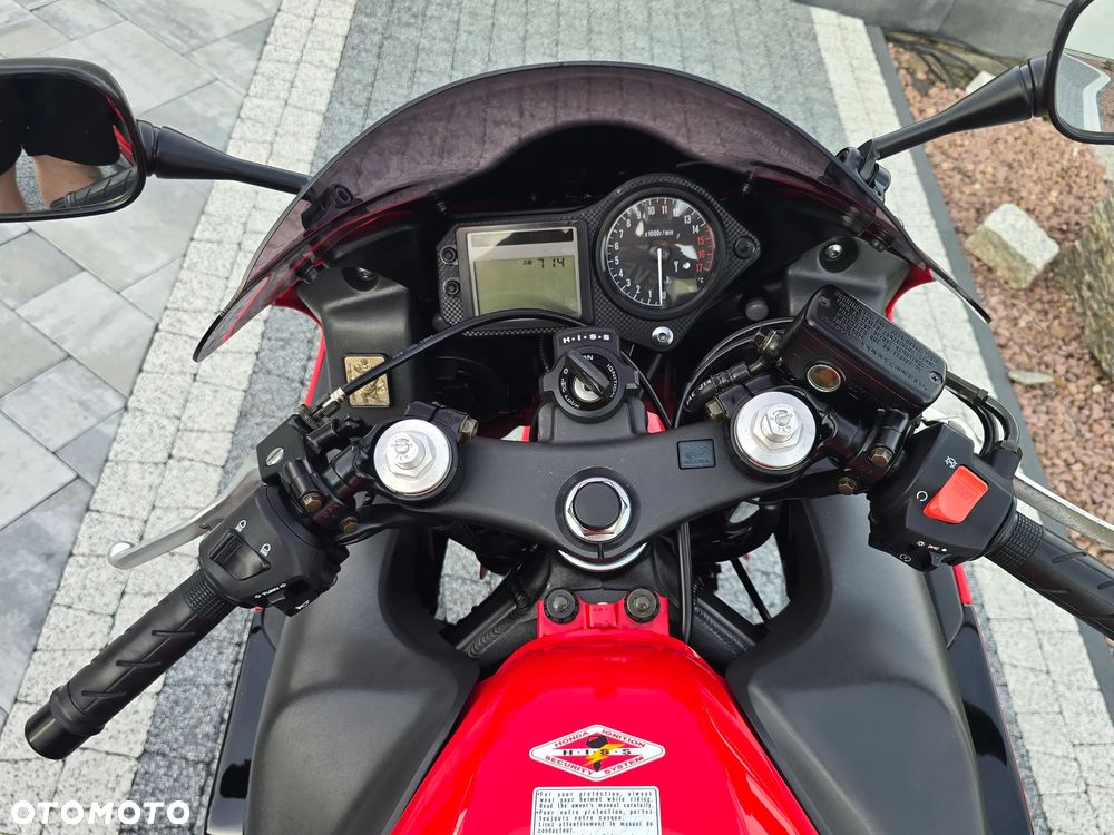 Honda CBR - 21
