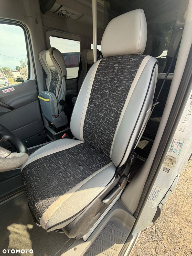 Mercedes-Benz Sprinter - 10