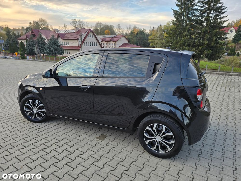 Chevrolet Aveo - 8