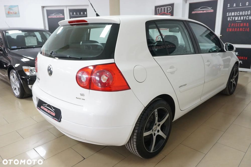 Volkswagen Golf 1.6 United - 17