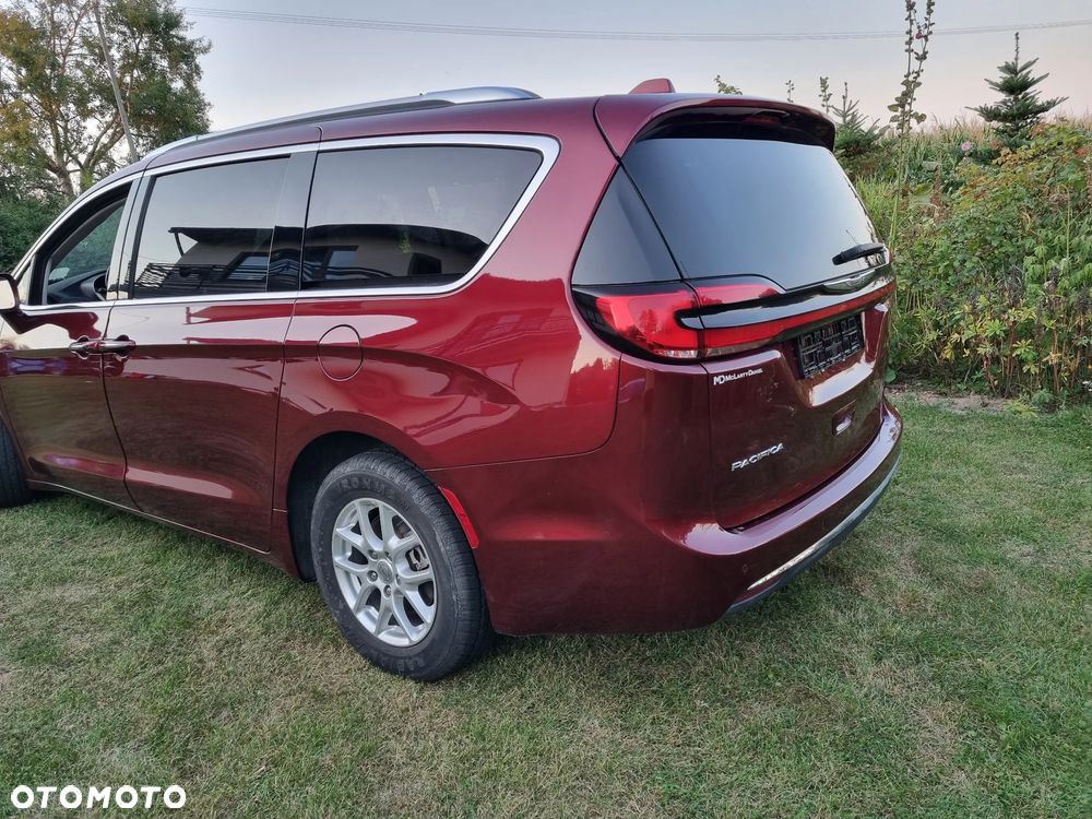 Chrysler Pacifica - 7