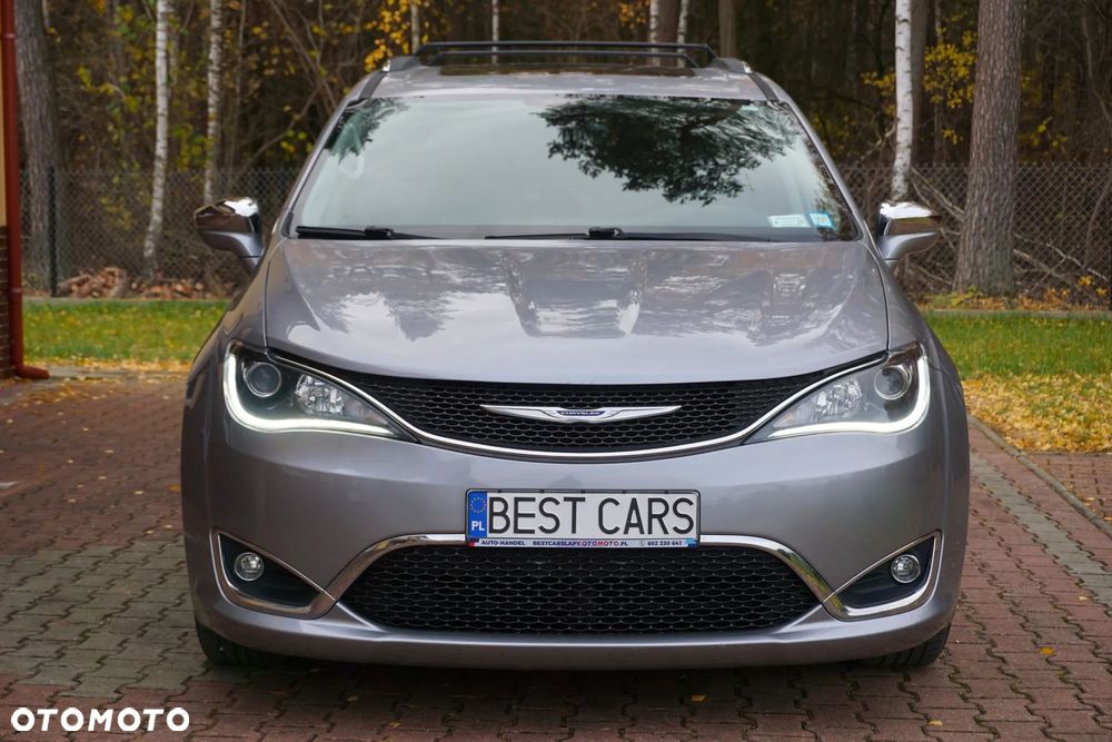 Chrysler Pacifica - 10