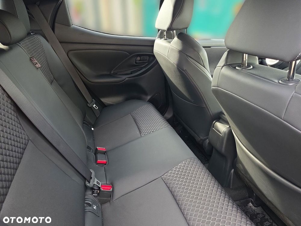 Toyota Yaris Hybrid 1.5 Executive - 13