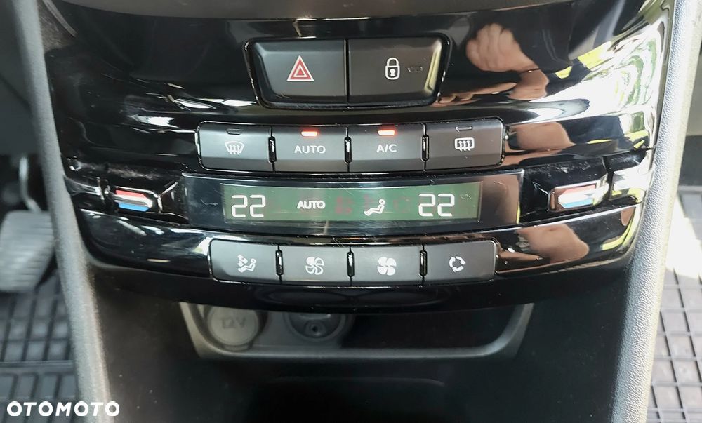 Peugeot 208 1.2 PureTech Active - 7