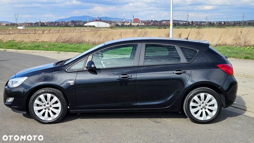 Opel Astra 1.4 Turbo 150 Jahre - 27