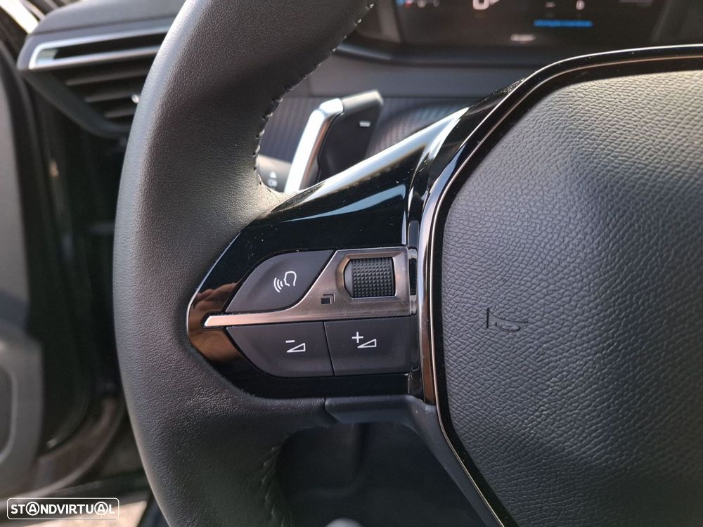 Peugeot 2008 1.2 Hybrid Allure e-DCS6 - 15