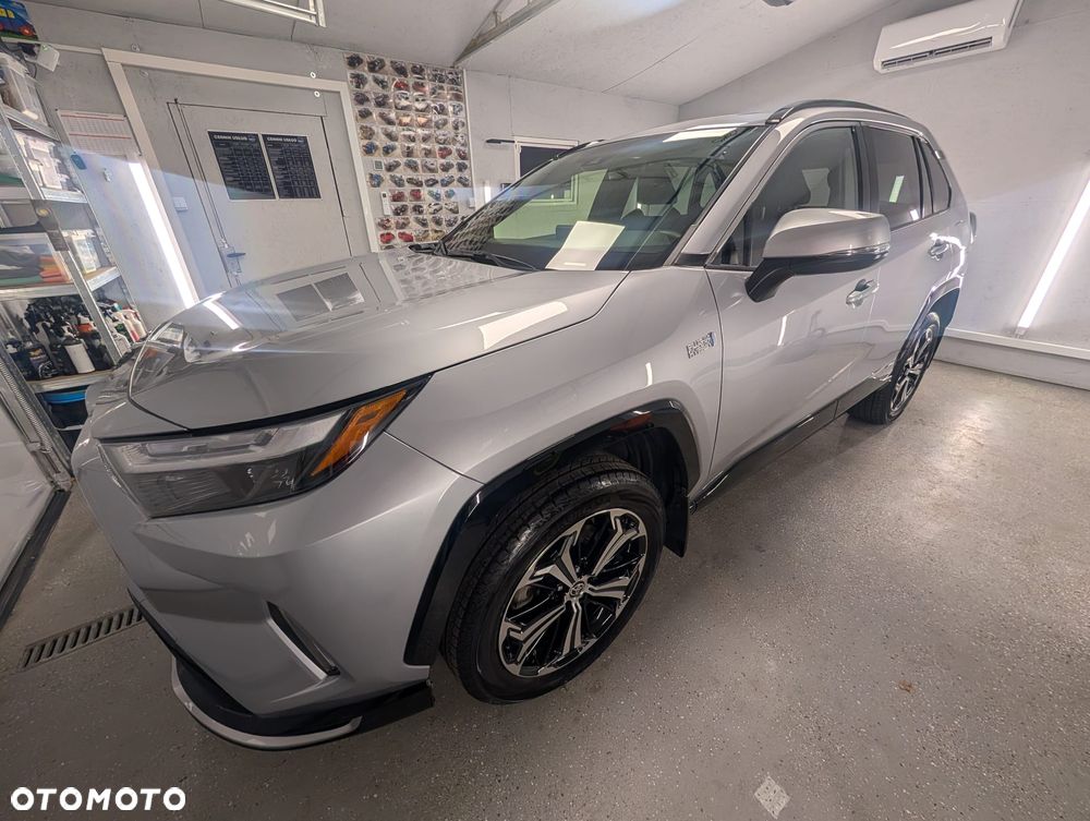 Toyota RAV4 - 2