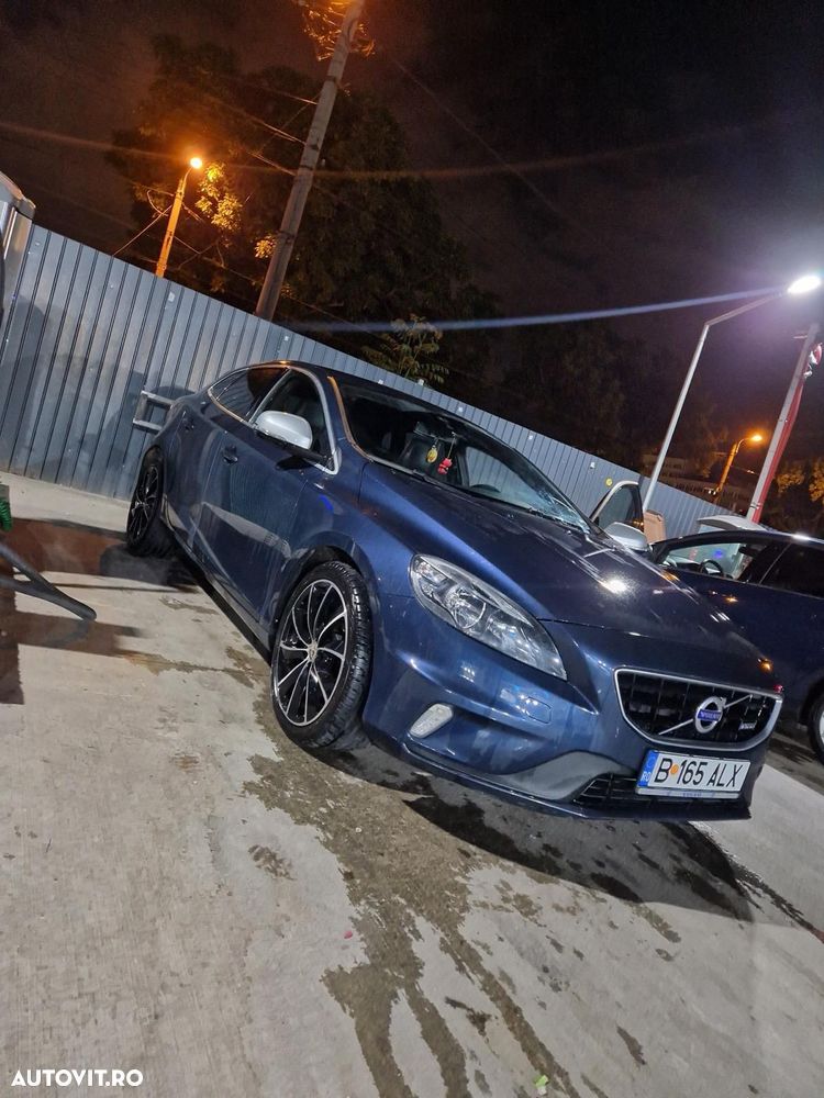 Volvo V40 D4 RDesign - 1