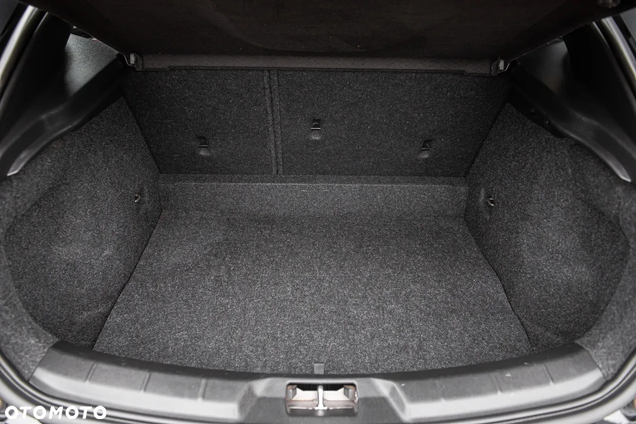 Volvo V40 - 26