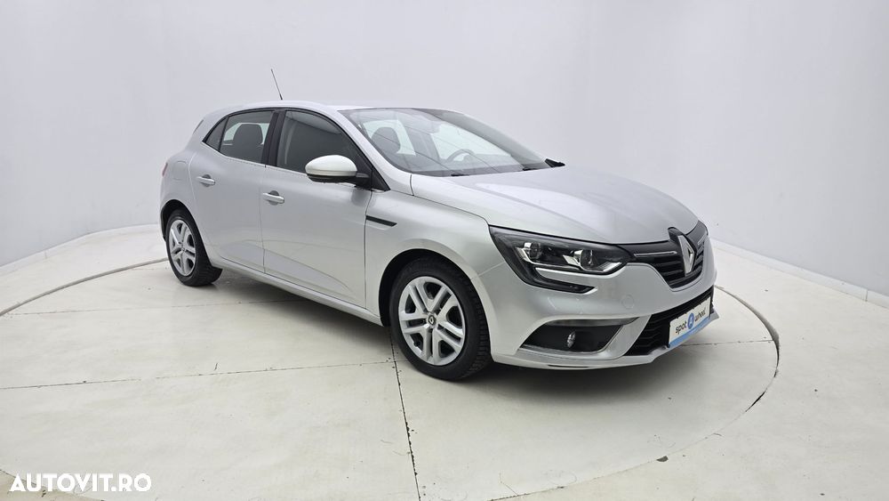 Renault Megane - 5