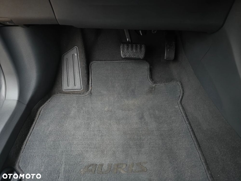 Toyota Auris - 40