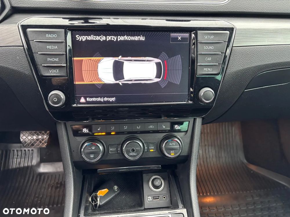 Skoda Superb 2.0 TDI Style DSG7 - 27