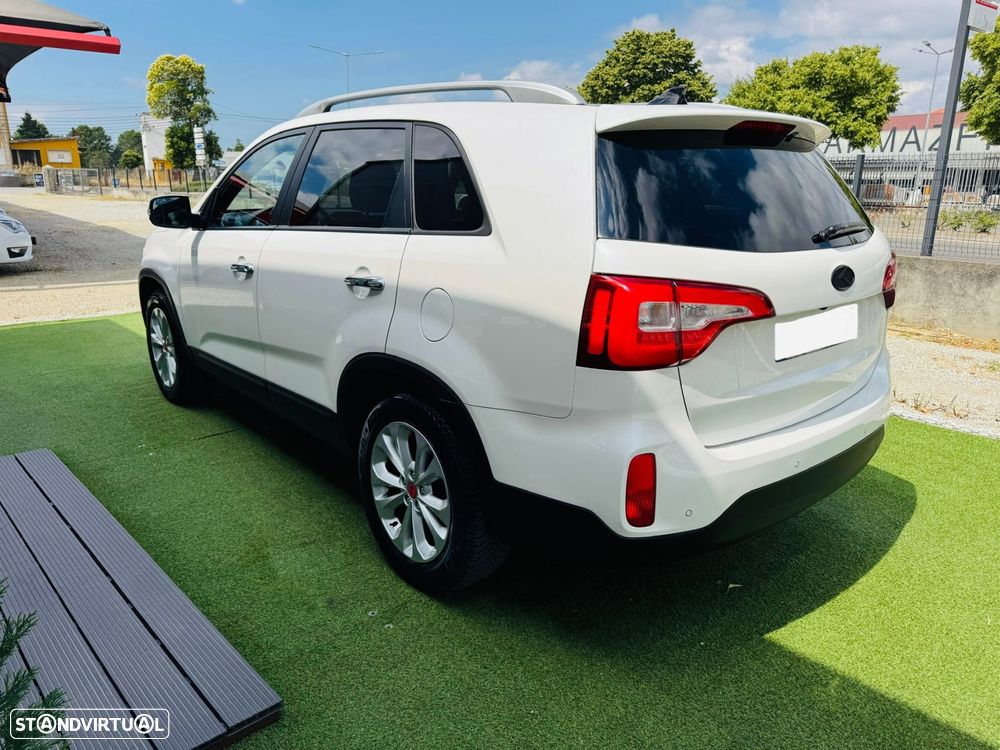 Kia Sorento 2.0 CRDi TX Tecto Panorâmico - 5