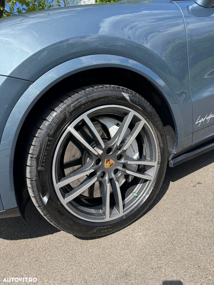 Porsche Cayenne Turbo Tiptronic S - 8