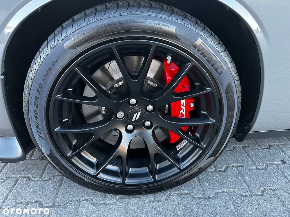 Dodge Challenger 6.4 Scat Pack - 8