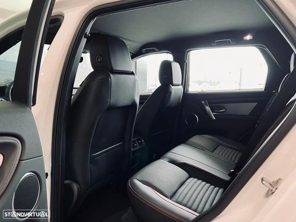 Land Rover Discovery Sport - 12