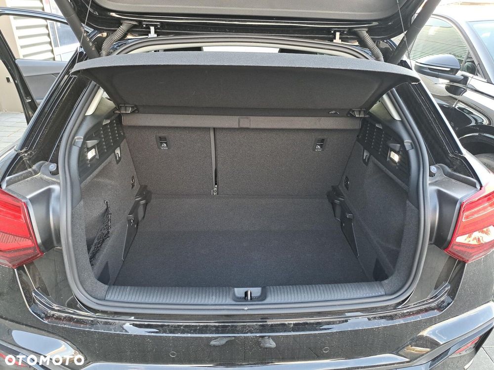 Audi Q2 - 18