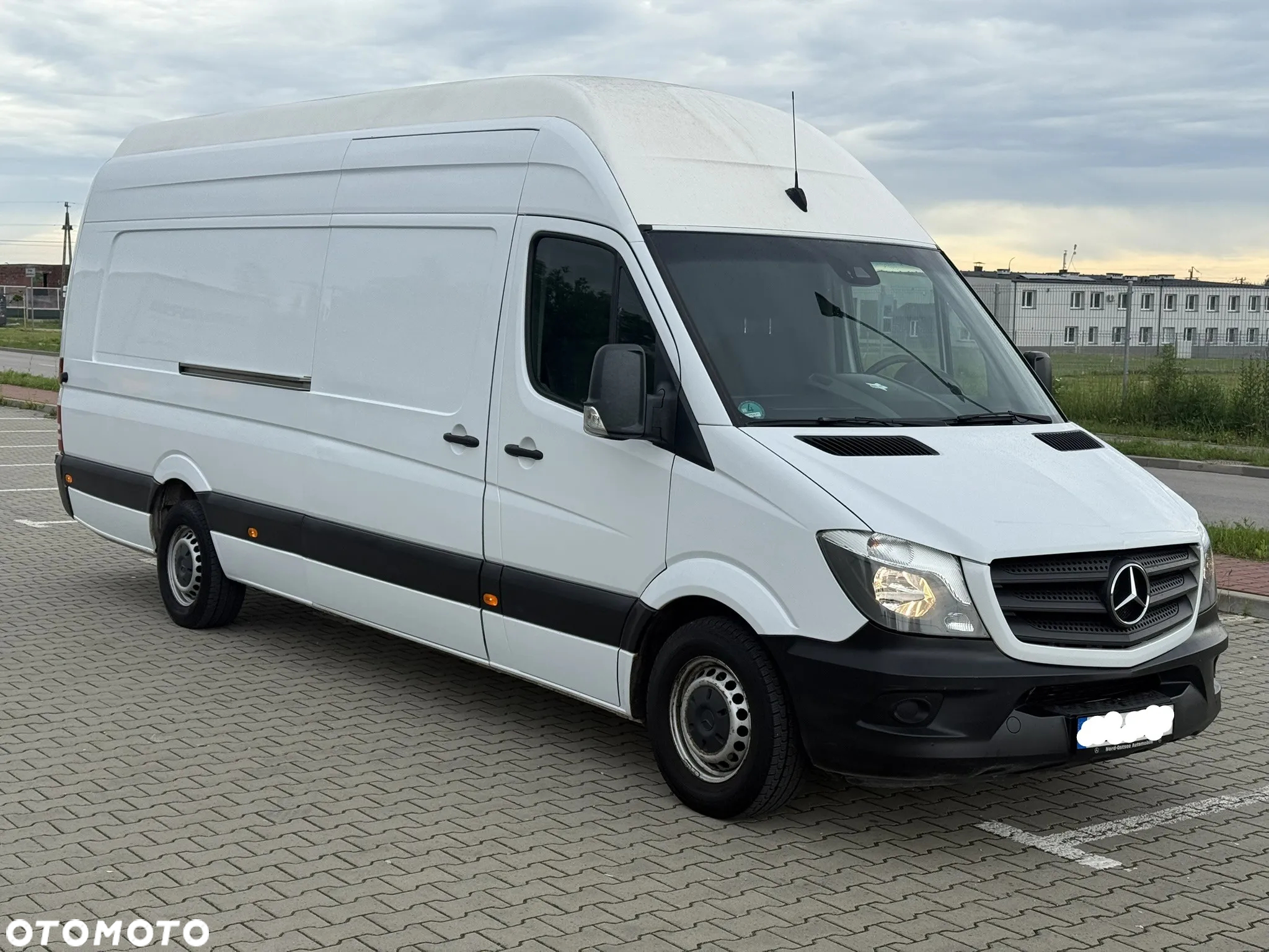 Mercedes-Benz Sprinter - 2