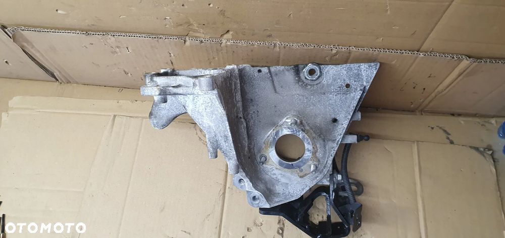 Mocowanie pompy wtryskowej paliwa Opel Insignia A 2.0 CDTI 55574721 - 2