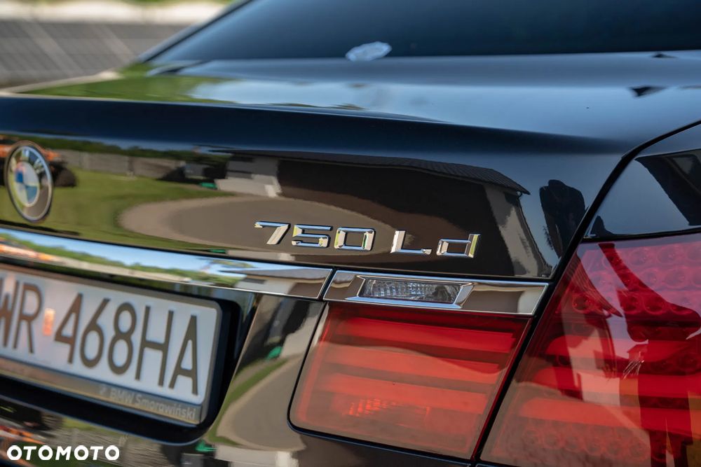 BMW Seria 7 750Ld xDrive - 11
