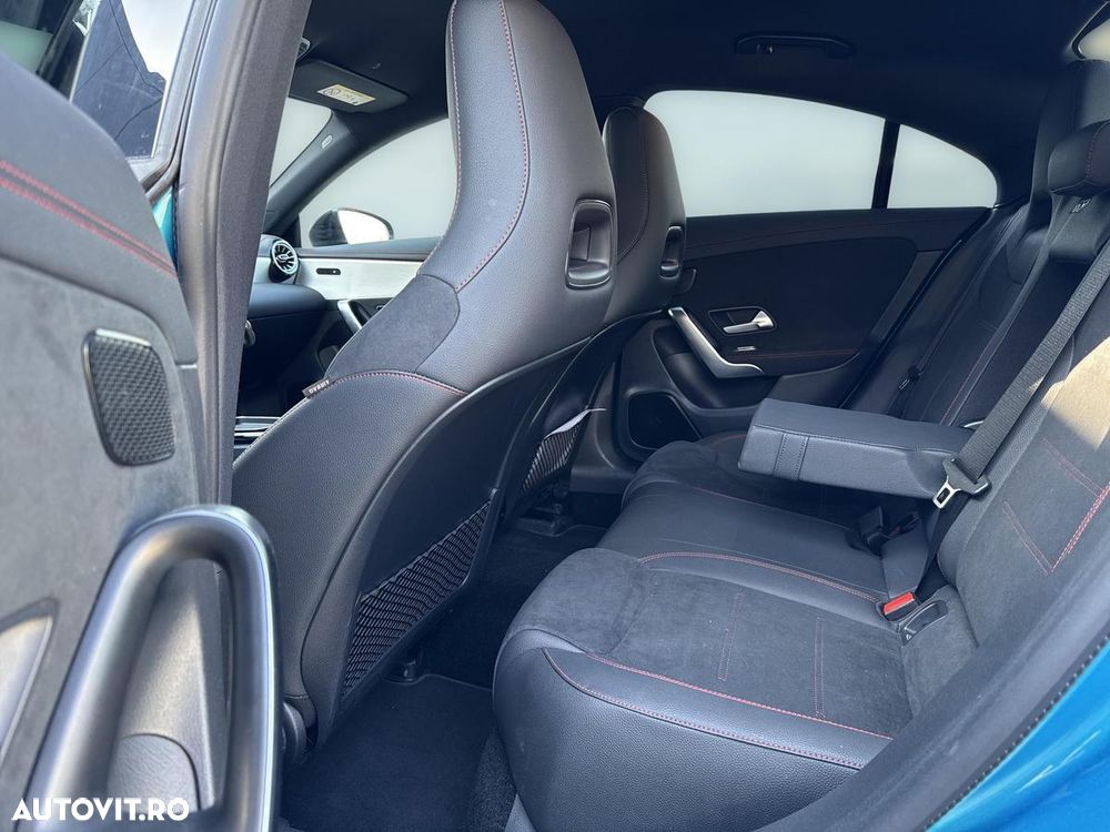 Mercedes-Benz CLA 250 e Coupe - 12