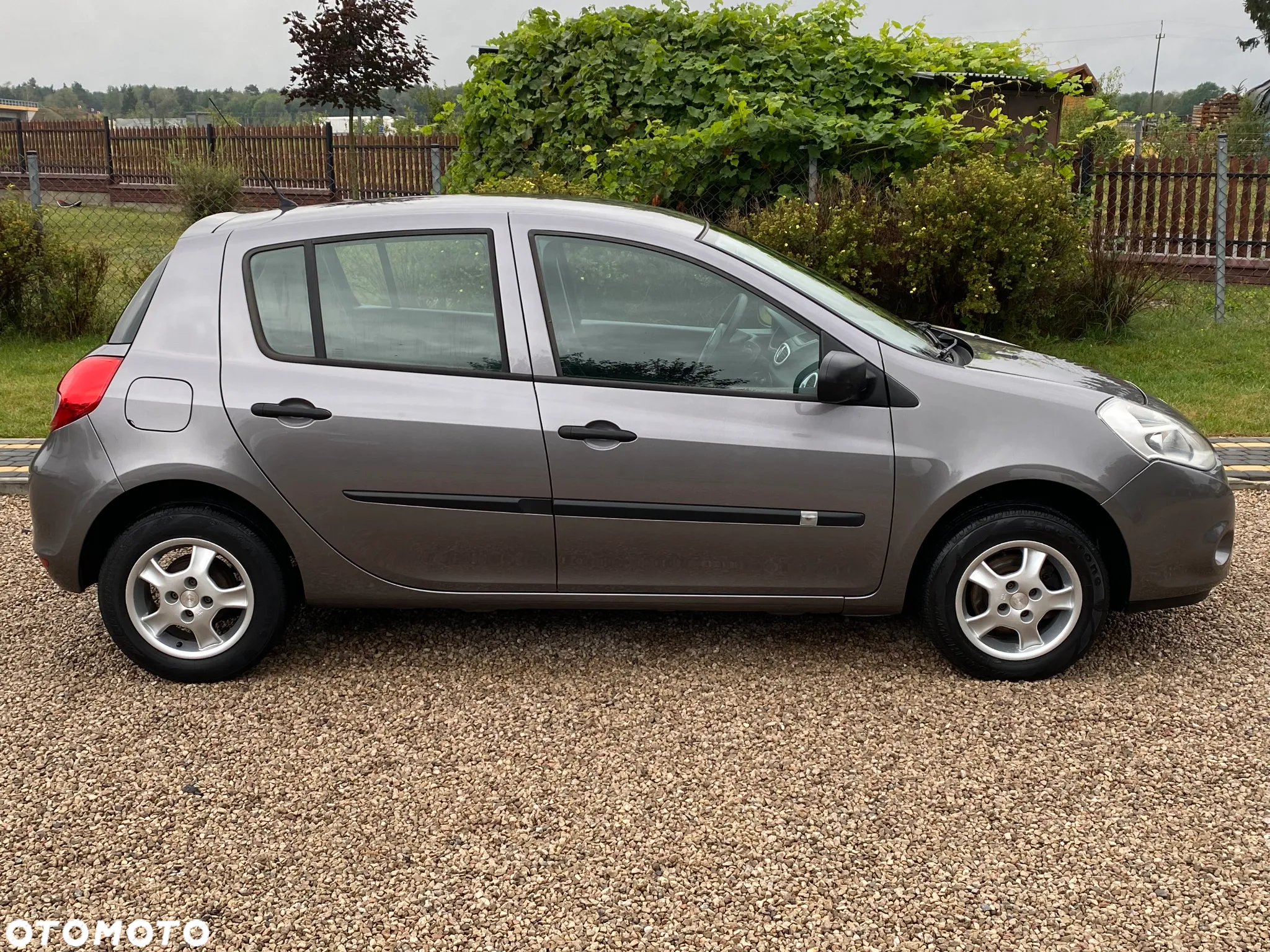 Renault Clio 1.2 16V 75 Dynamique - 11