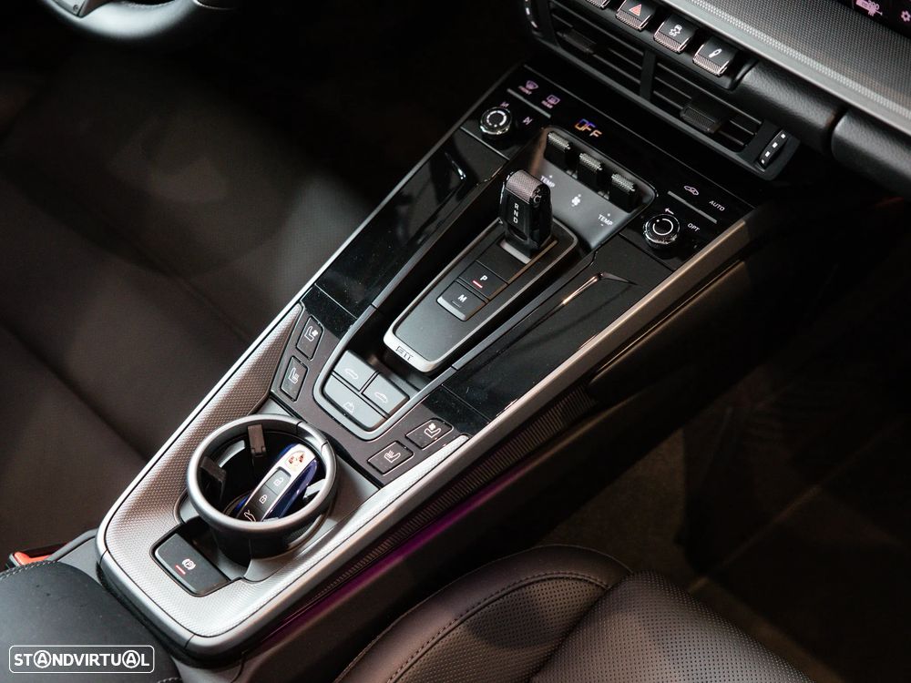 Porsche 911 (992) Carrera S - 40