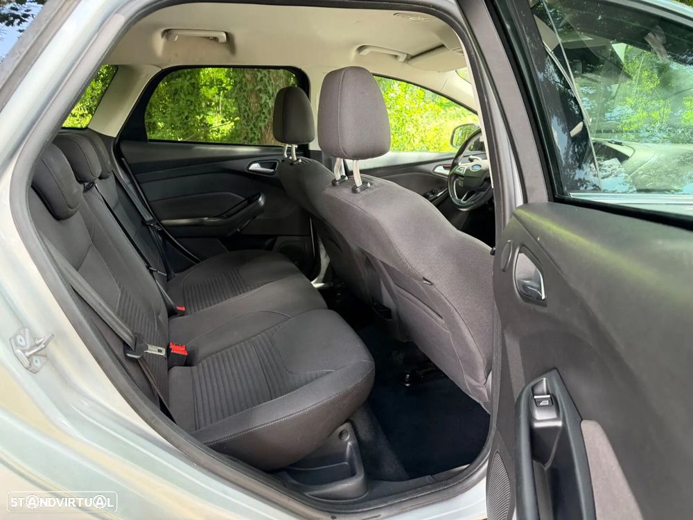 Ford Focus SW 1.0 EcoBoost S&S TITANIUM - 31