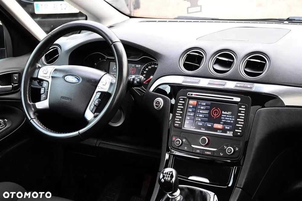 Ford S-Max 2.0 TDCi DPF Titanium X - 32