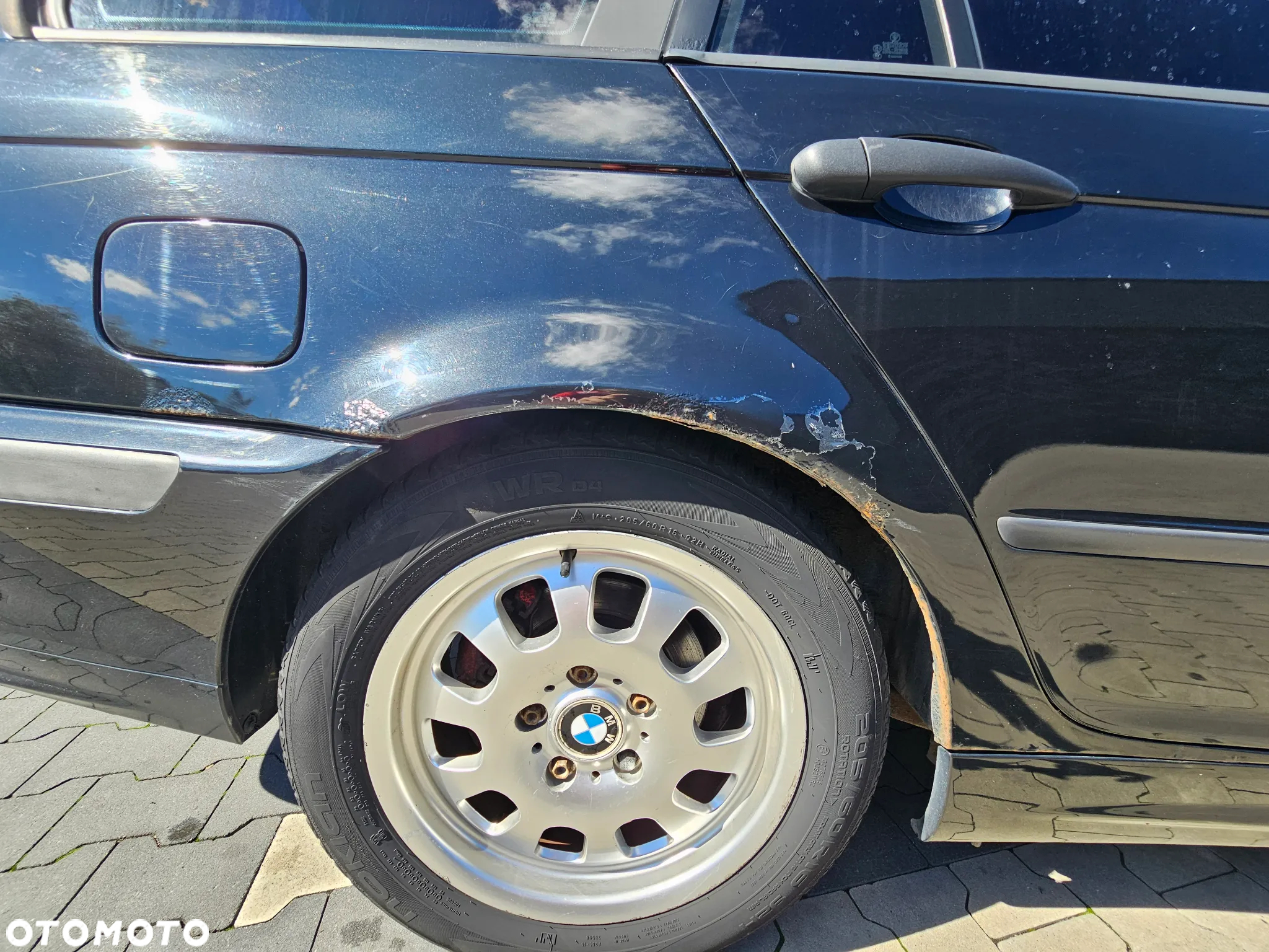 BMW Seria 3 318i Touring - 9