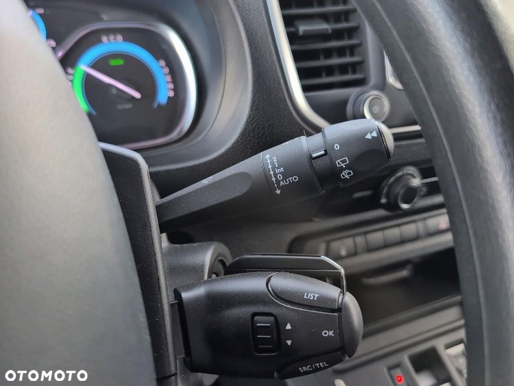 Peugeot e-Expert - 19