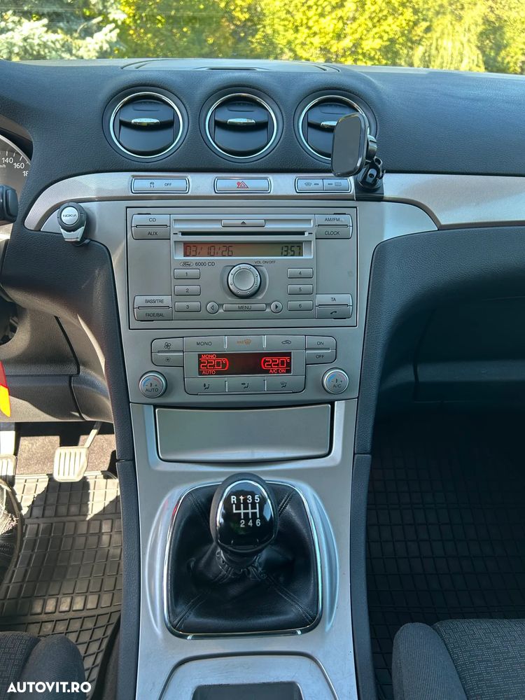 Ford S-Max - 15
