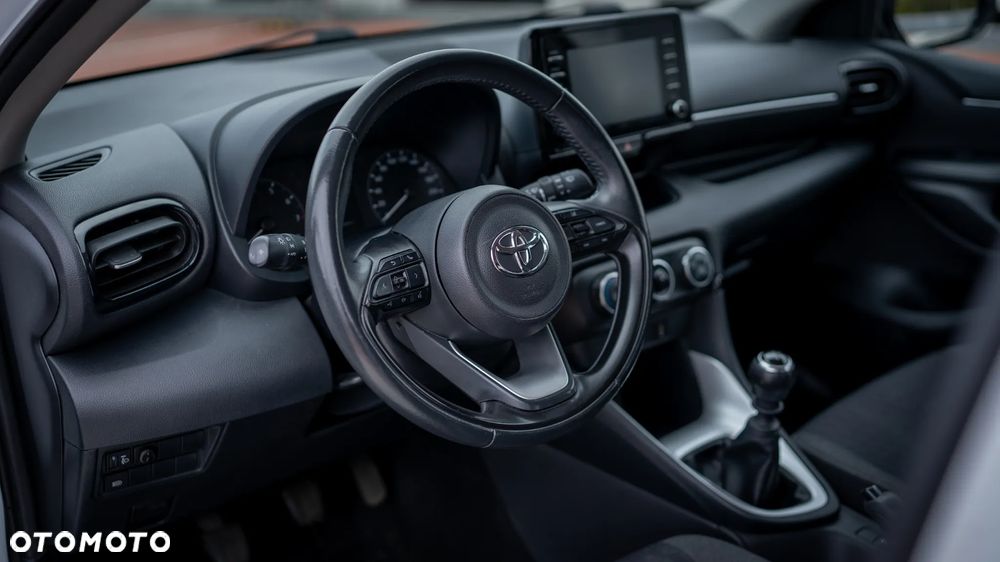 Toyota Yaris - 11