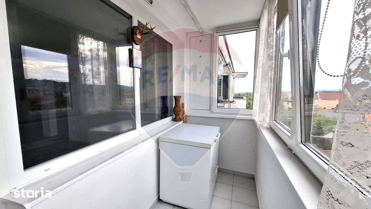 Apartament cu 2 camere de vânzare în zona Central Reghin - Imagine principală: 5/15