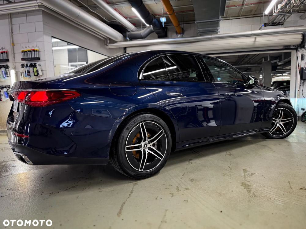 Mercedes-Benz Klasa E 220 d mHEV 4-Matic Exclusive 9G-Tronic - 8