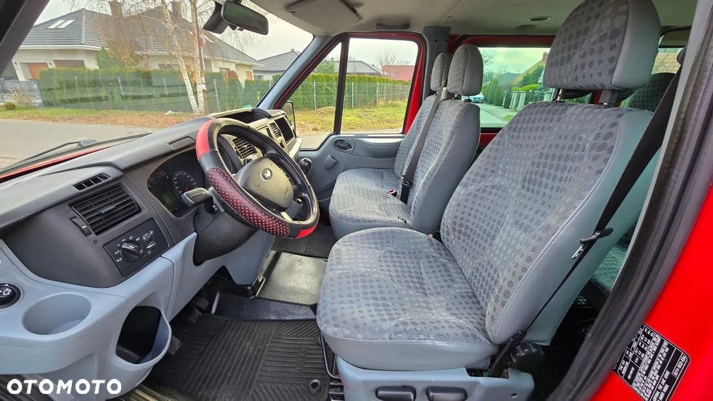 Ford Transit - 12