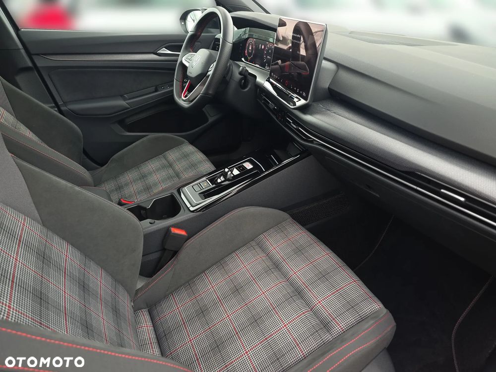 Volkswagen Golf - 15