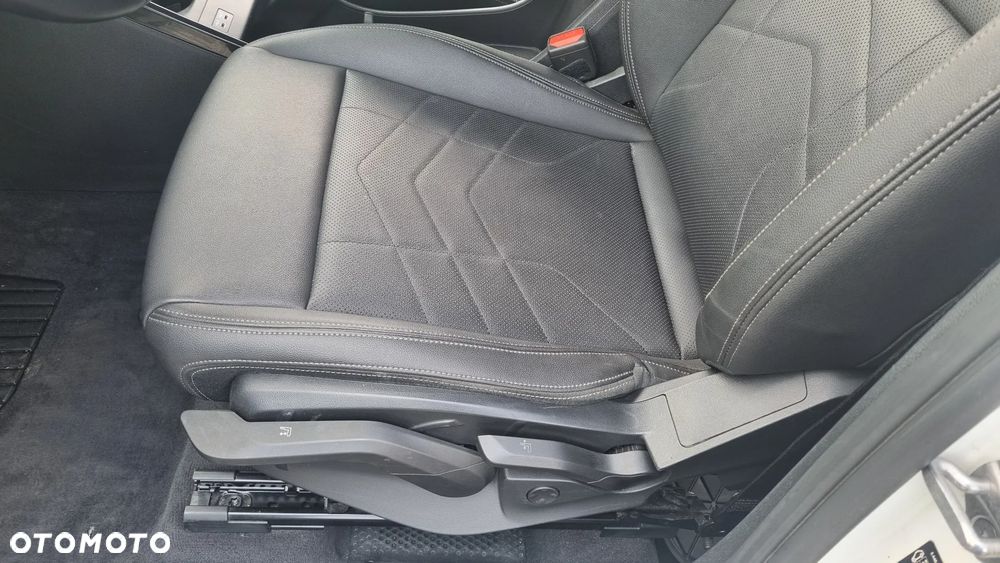BMW Seria 2 218d Active Tourer - 34
