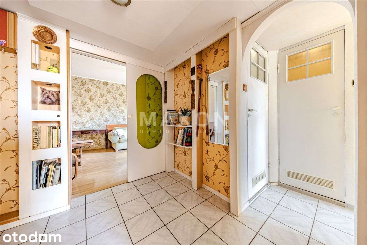 2 pokoje | metro | balkon