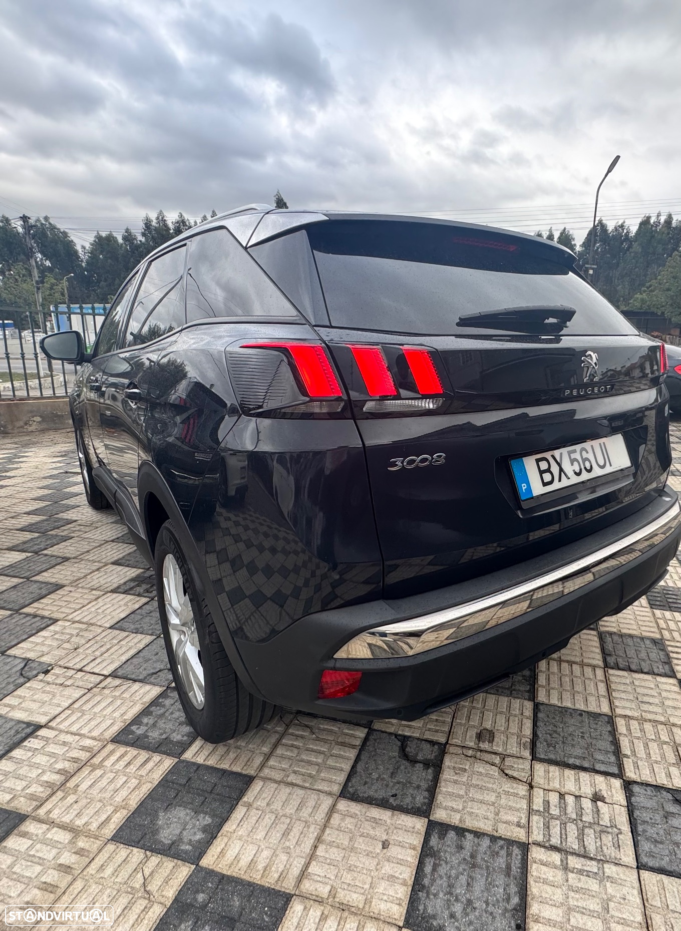 Peugeot 3008 1.2 PureTech Allure EAT8 - 4