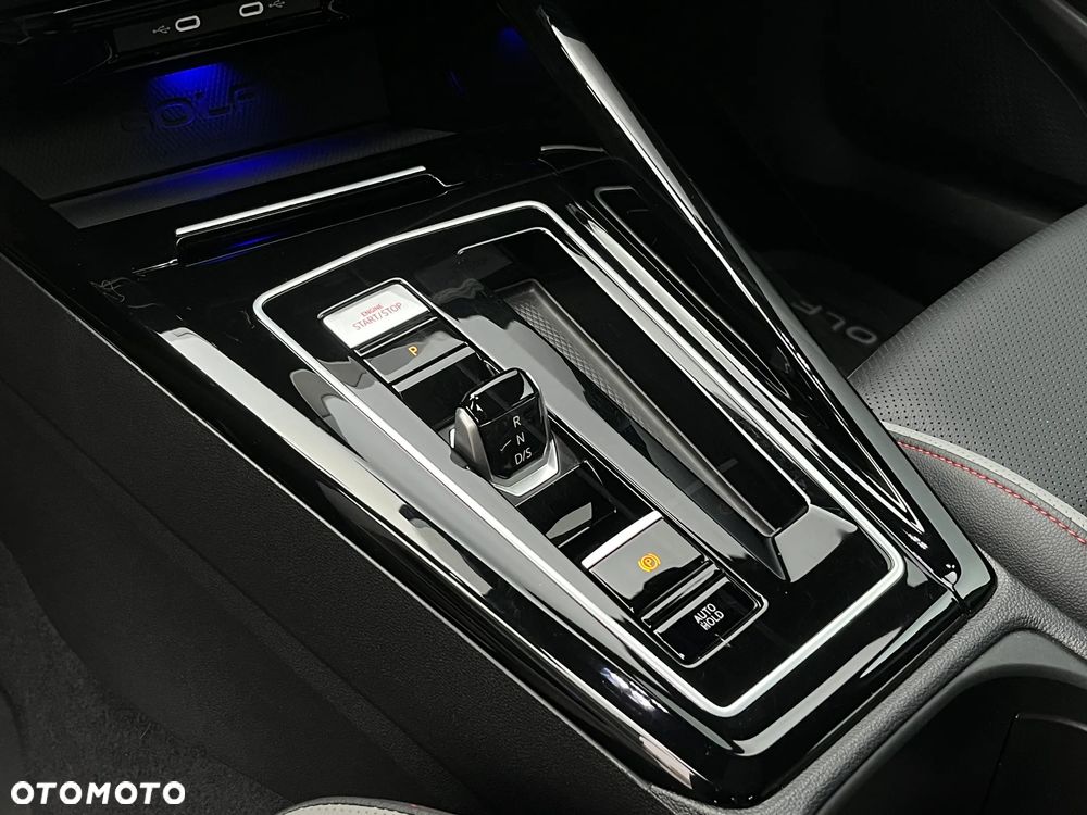 Volkswagen Golf - 15