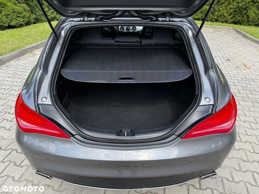 Mercedes-Benz CLA Shooting Brake 180 7G-DCT - 9