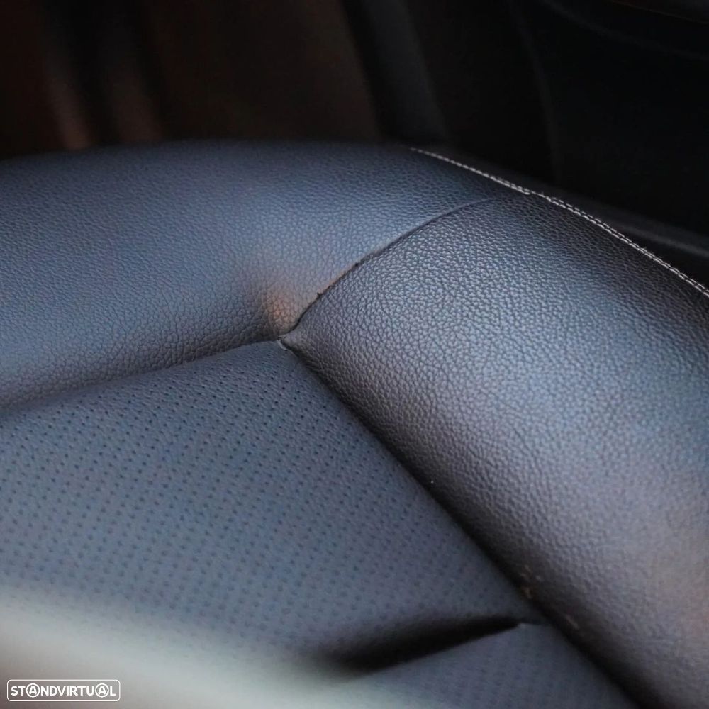 Mercedes-Benz E 300 Bluetec Hybrid Avantgarde - 32