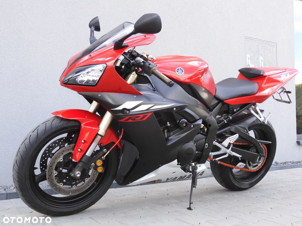 Yamaha R1 - 38