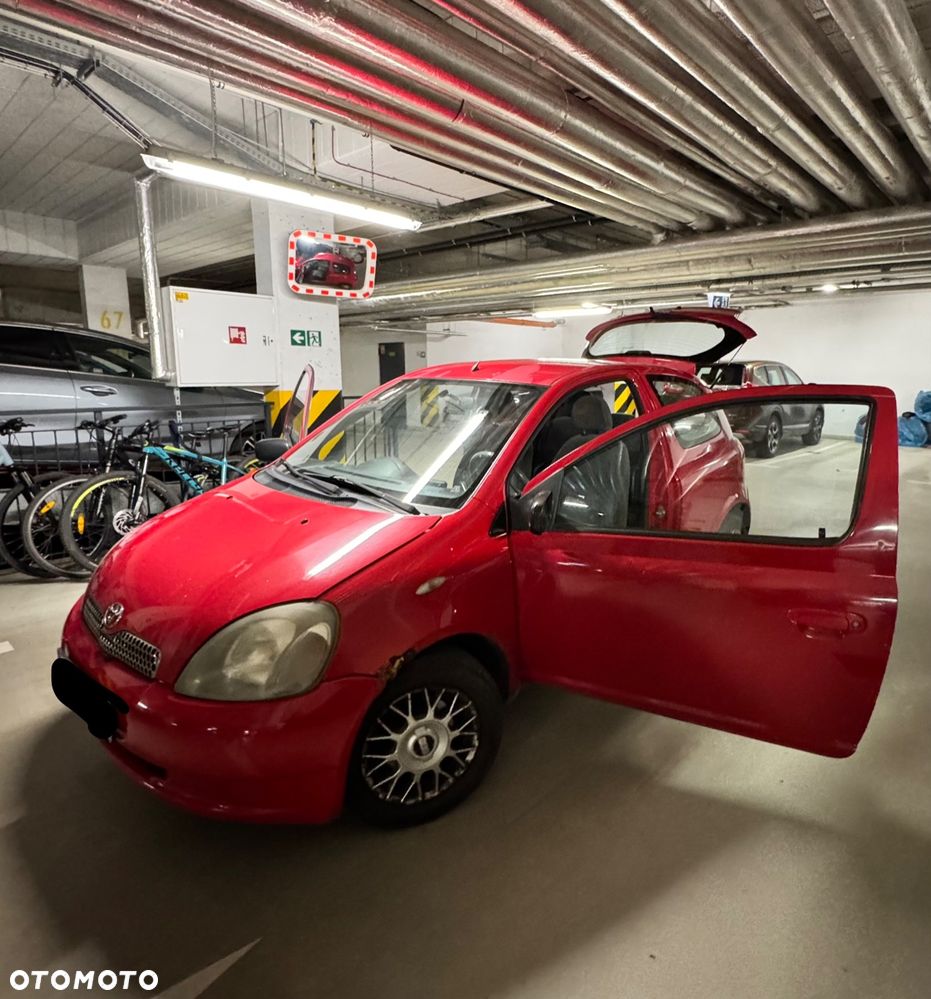 Toyota Yaris - 4