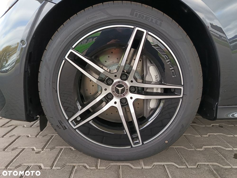 Mercedes-Benz Klasa E - 9