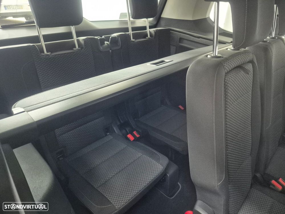 VW Touran 2.0 TDI Confortline DSG - 28
