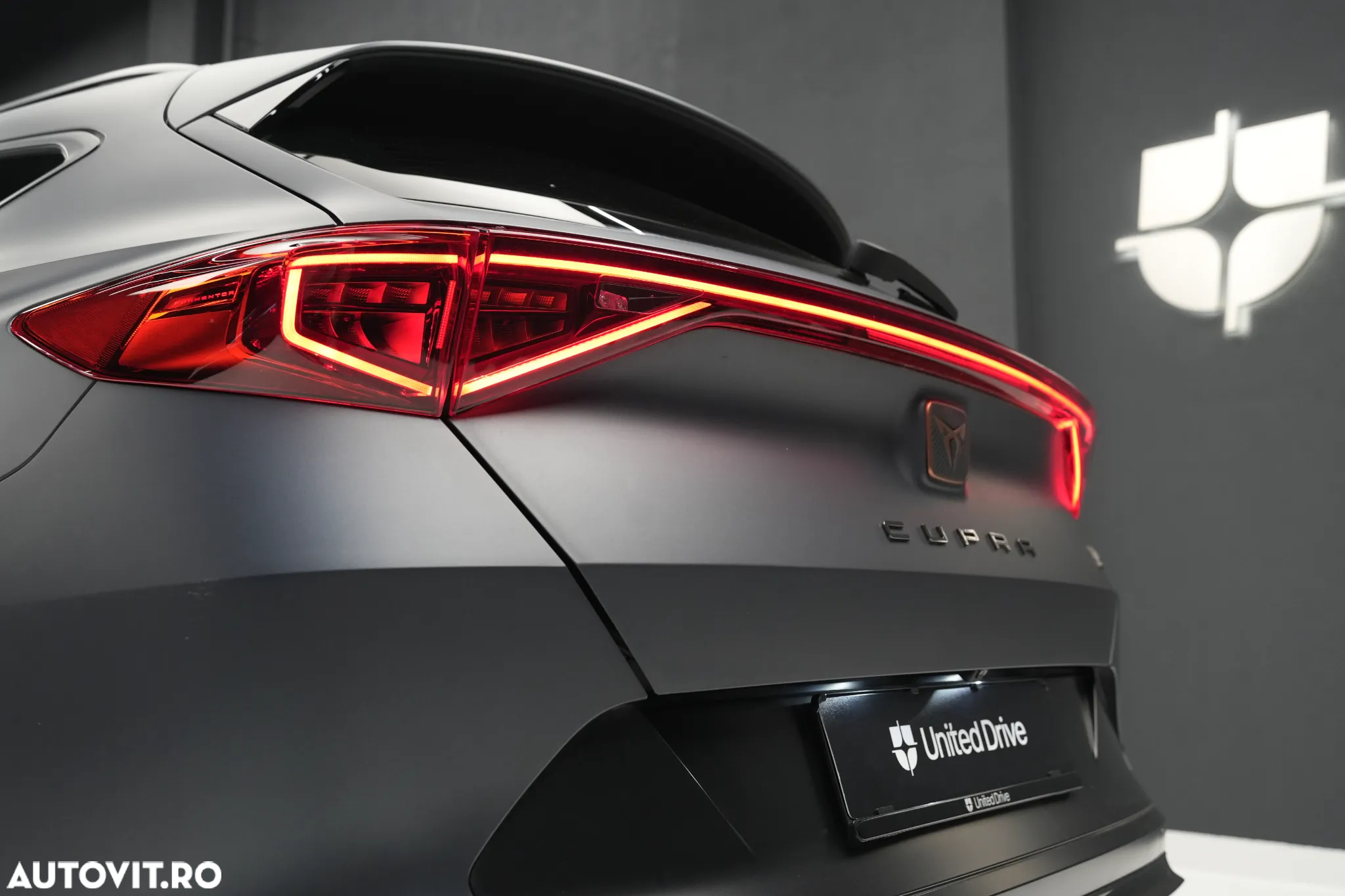 Cupra Formentor VZ5 2.5 TSI 4DRIVE DSG - 32